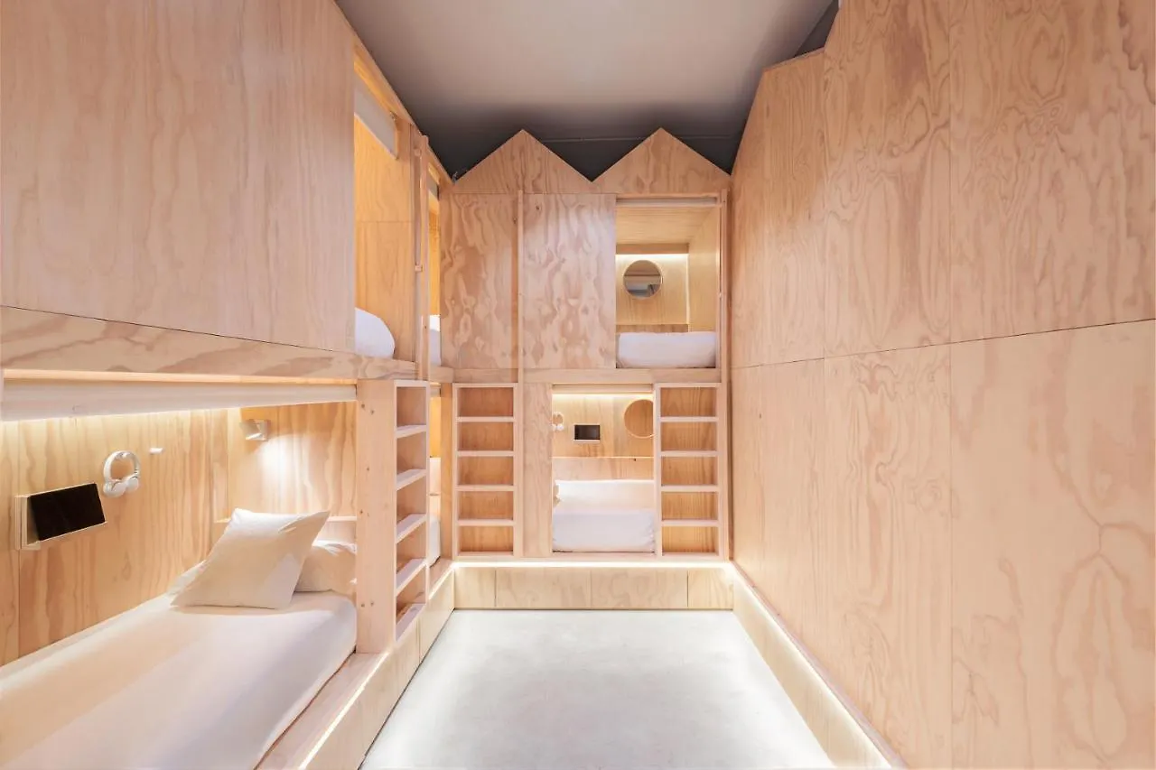 Colo Colo Hostel - Single Private Beds 산세바스티안