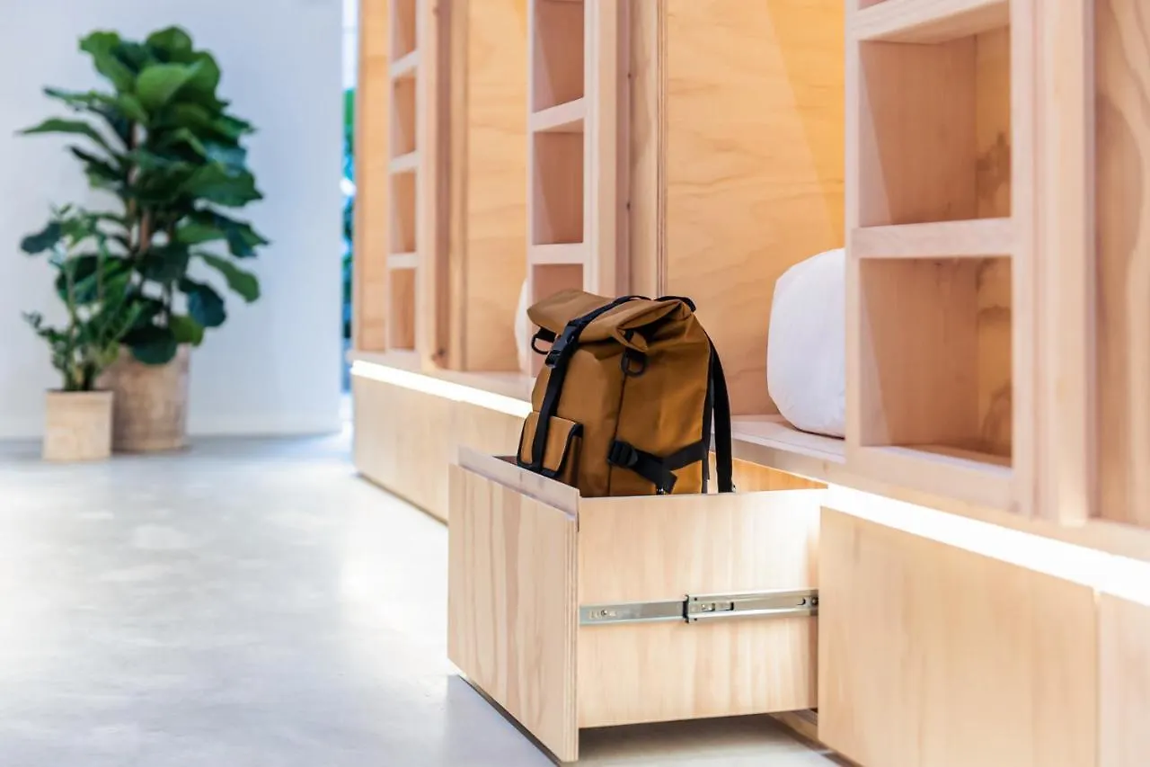 Colo Colo Hostel - Single Private Beds 산세바스티안