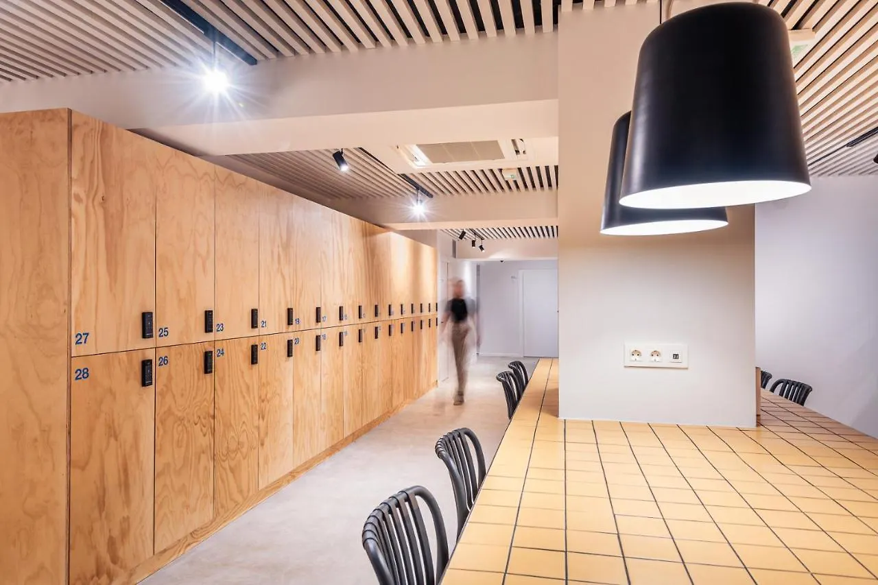 Colo Colo Hostel - Single Private Beds 산세바스티안